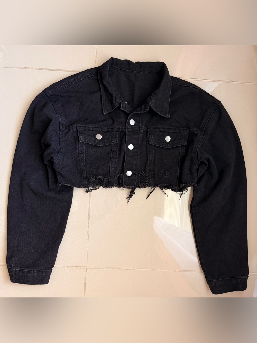 Shein Black Cropped Denim Jacket with Raw Hem - Size L